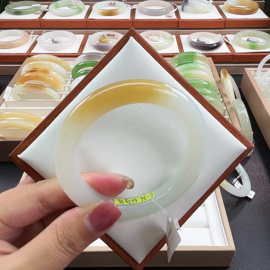 未镶嵌手镯和田玉55