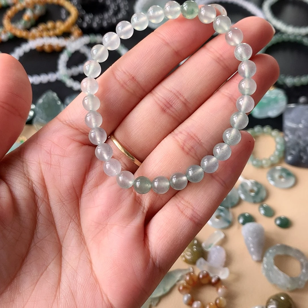 翡翠未镶嵌颈饰手串