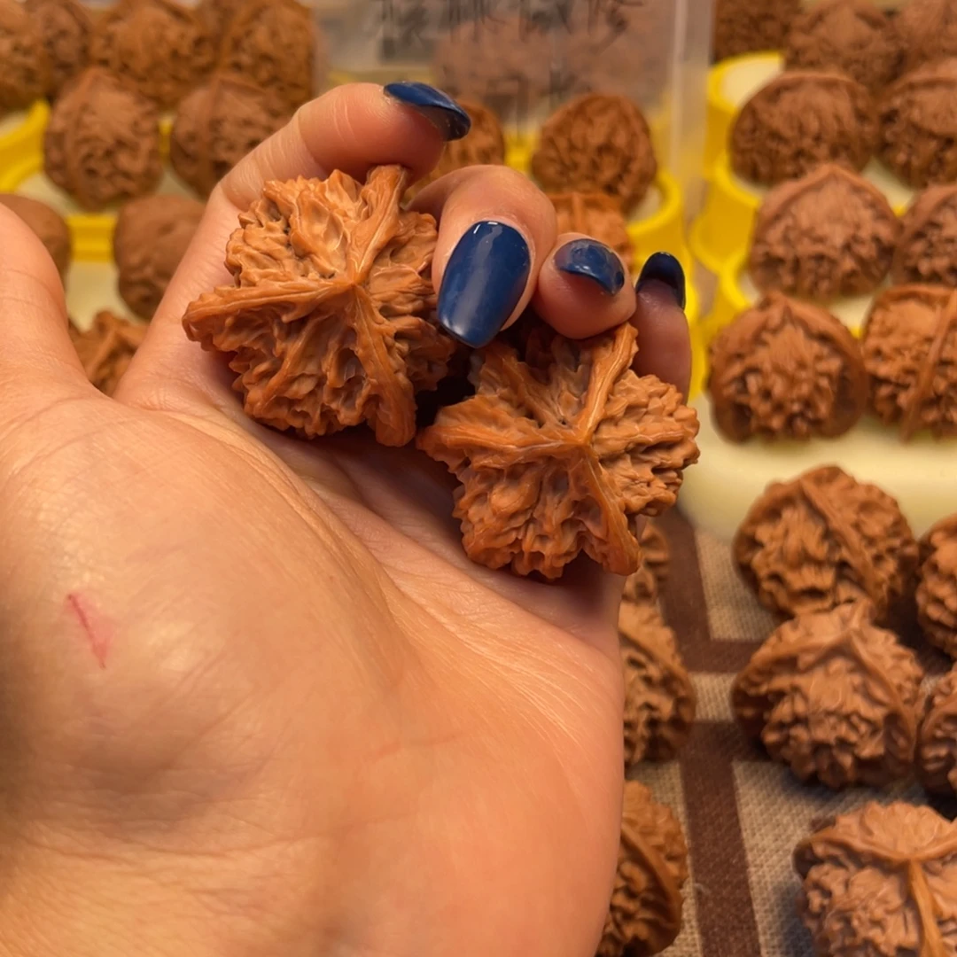 文玩核桃吊坠盘山三棱