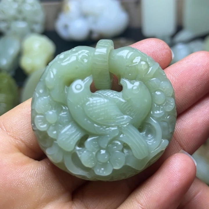 和田玉未镶嵌颈饰