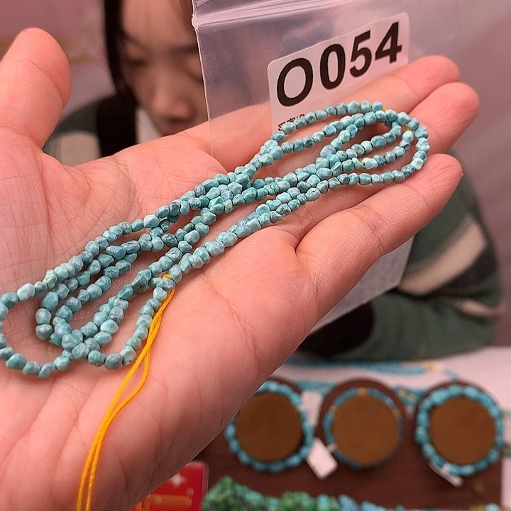 绿松石未镶嵌原矿