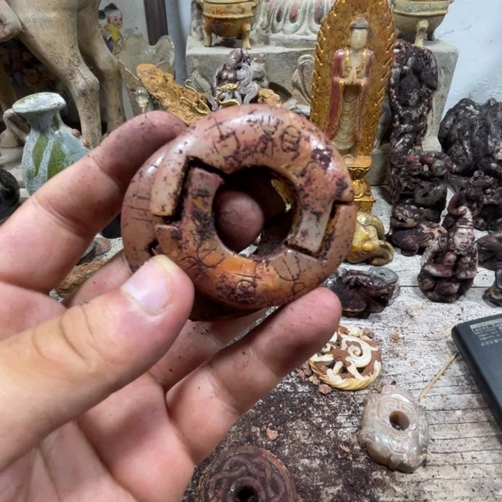 A***物和田玉（糖玉）未镶嵌颈饰