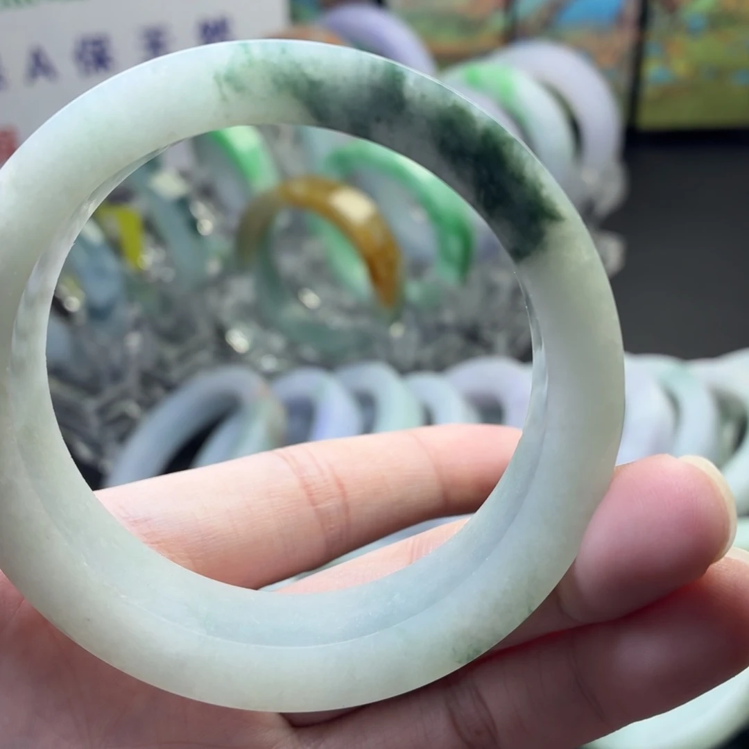 定制翡翠未镶嵌手镯山水意境
