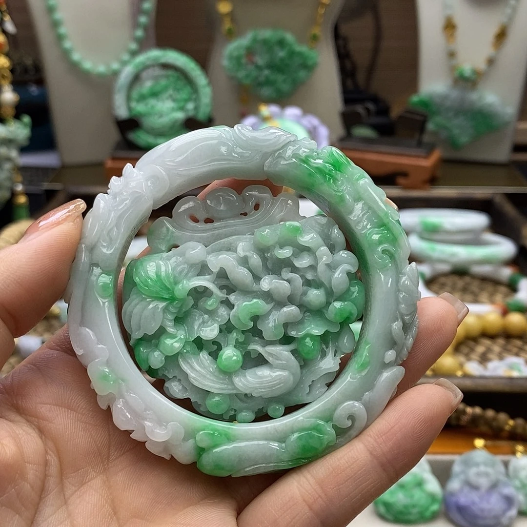 翡翠未镶嵌颈饰天然55