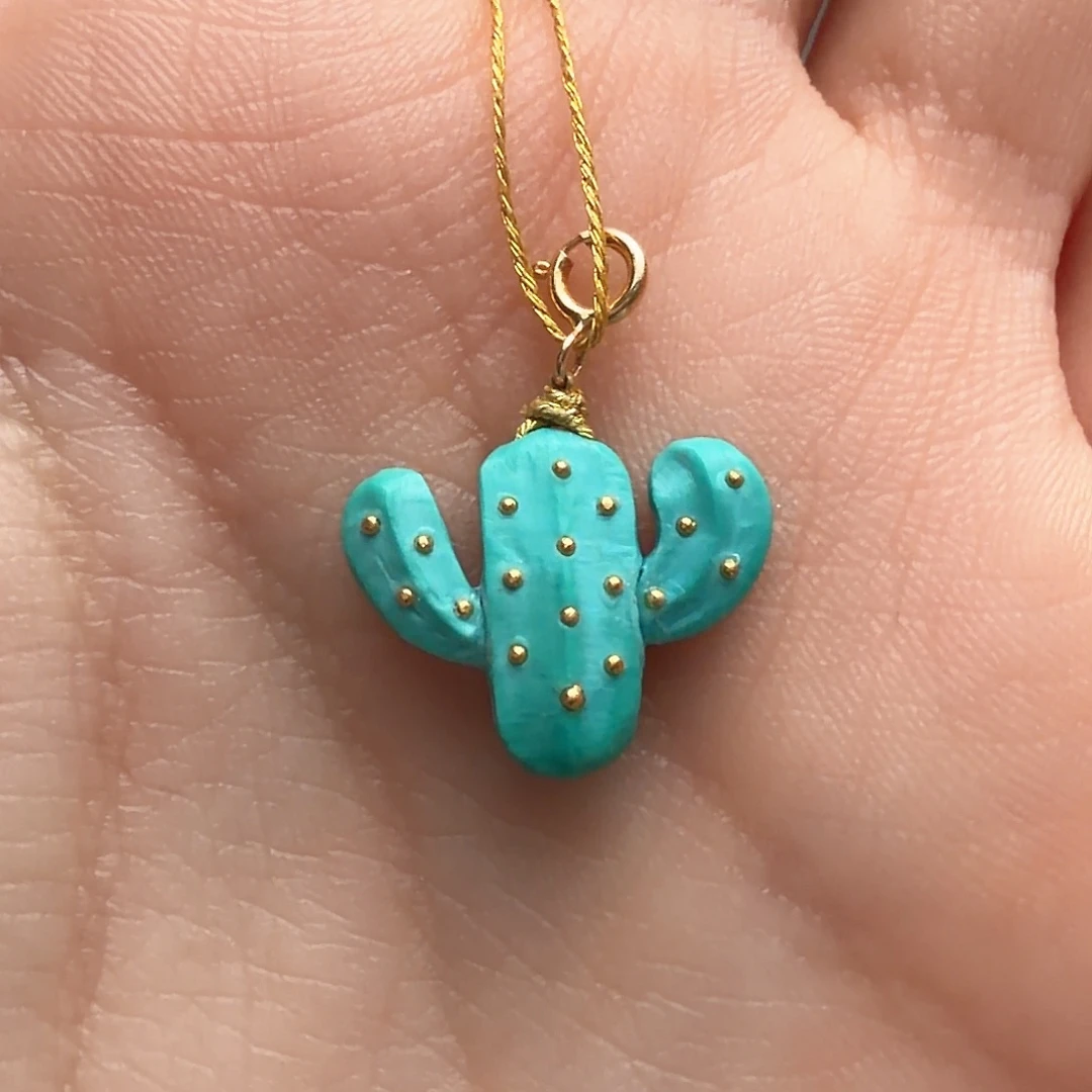 绿松石未镶嵌颈饰