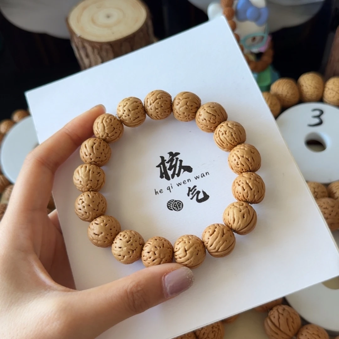 强***15大➕奶油皮金丹桃核
