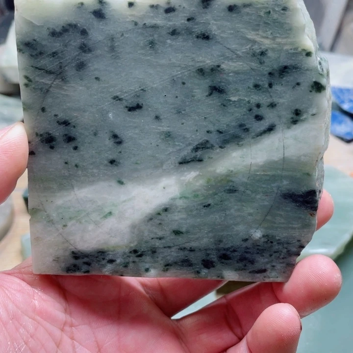 未镶嵌独山玉手镯加工定制