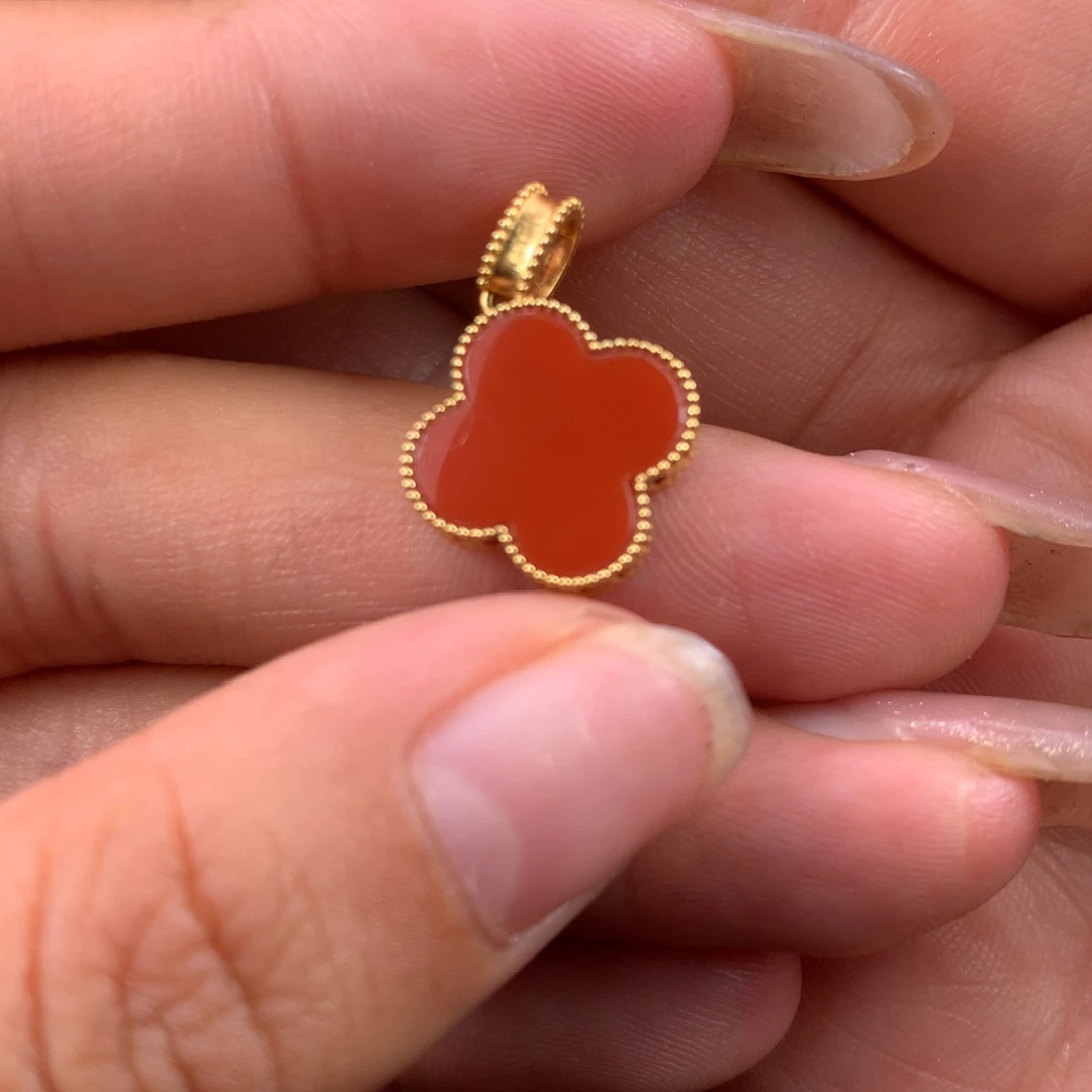 南红玛瑙吊坠18K金镶嵌