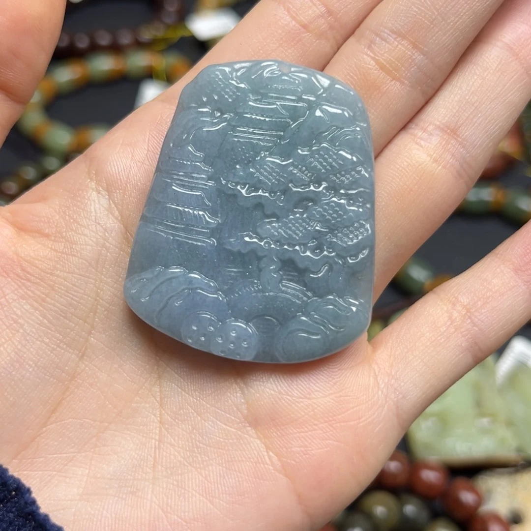 翡翠未镶嵌颈饰山水牌子