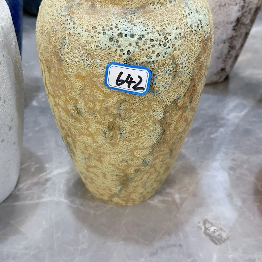 无****642号高度29厘米口径10厘米左右微瑕