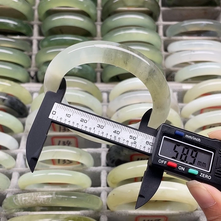 未镶嵌蛇纹石玉手镯134