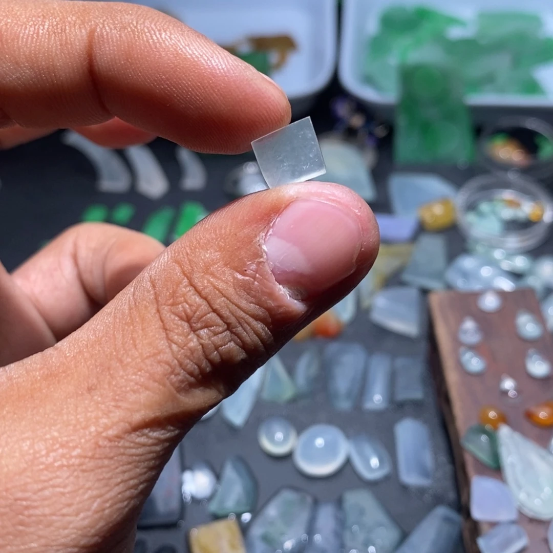 未镶嵌定制翡翠玻璃冰块包工