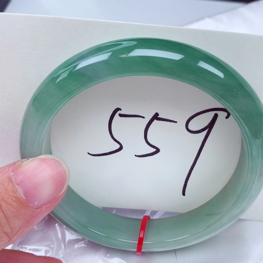 翡翠未镶嵌手镯翡翠