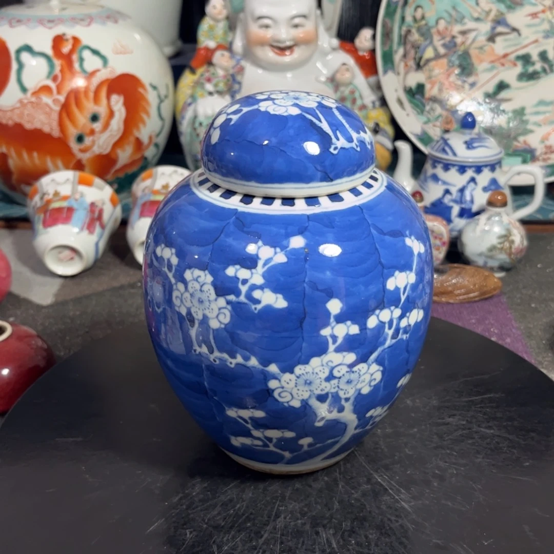 摆件青花冰梅盖罐