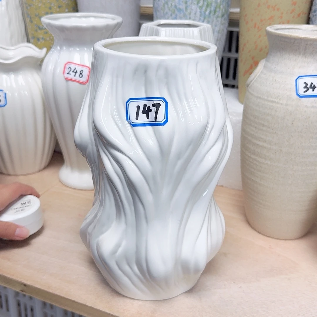 147号陶瓷高25厘米一个