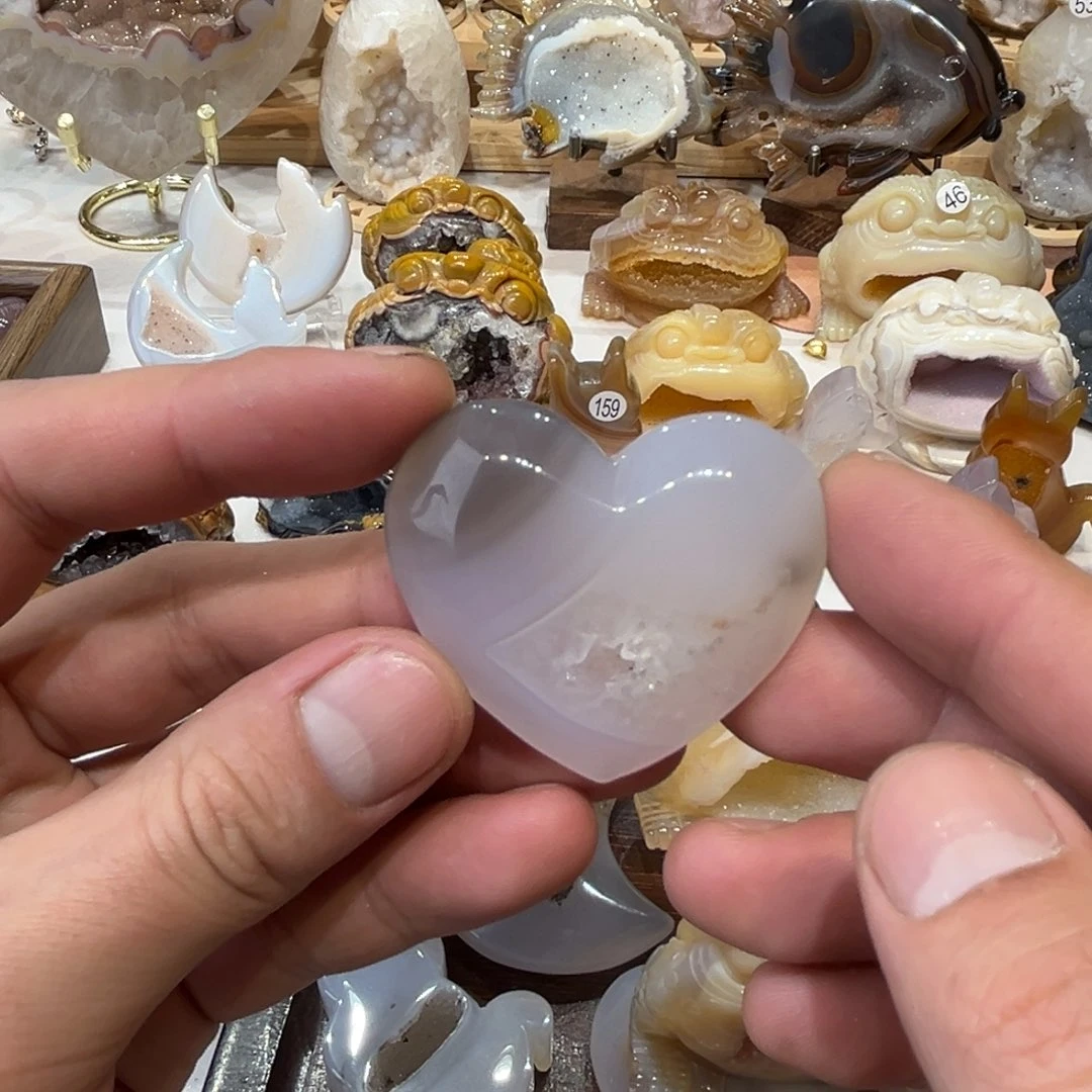 玛瑙/玉髓未镶嵌雕刻件