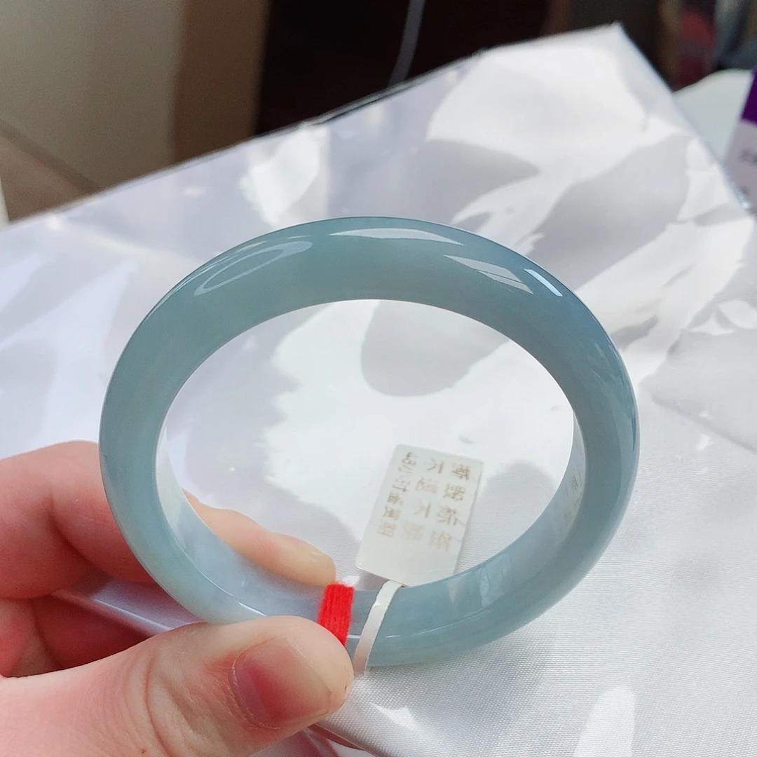 翡翠手镯未镶嵌天然翡翠A货