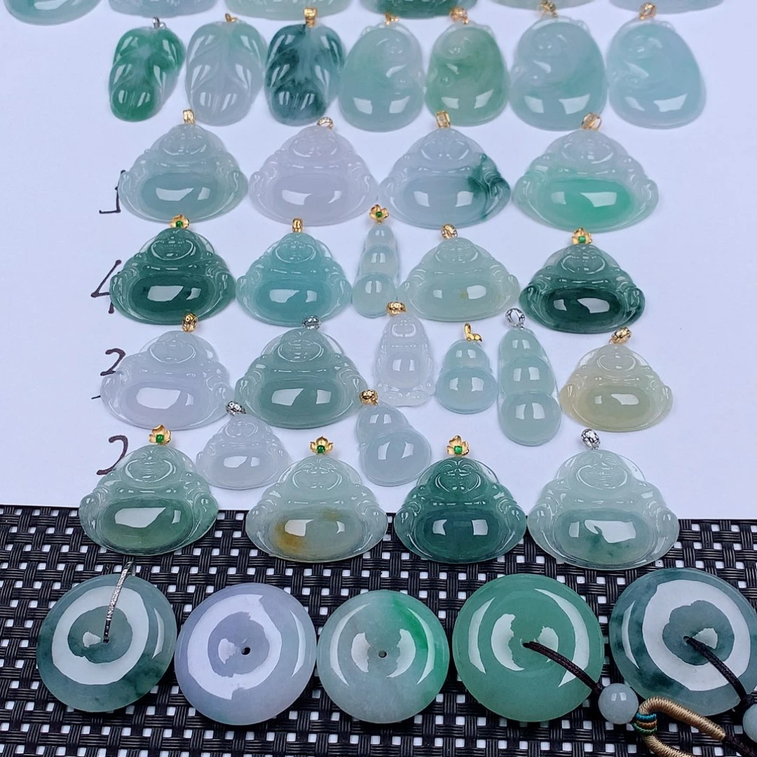 翡翠18K金镶嵌颈饰挂件