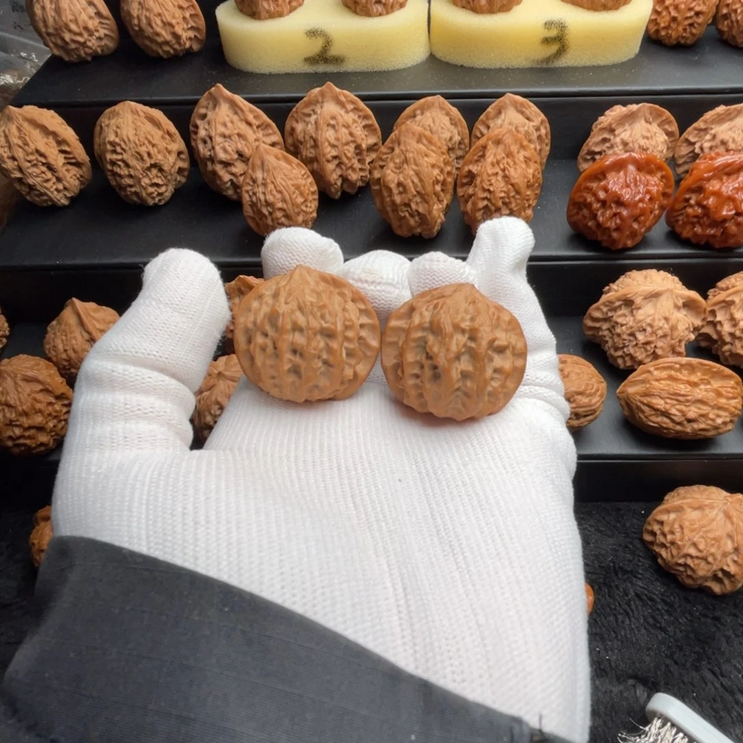 海***啊吊坠文玩核桃赤灵子