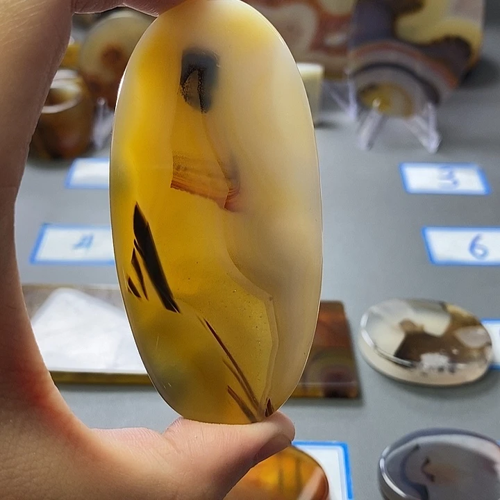 玛瑙/玉髓未镶嵌珠宝半成品143