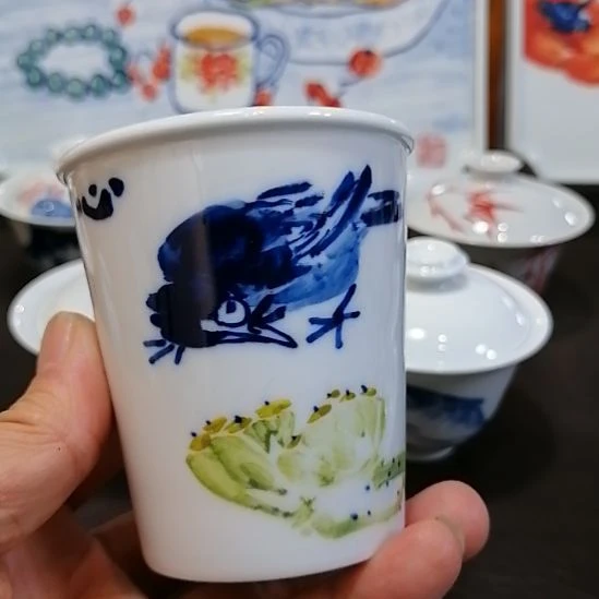 陶摆件景德镇陶瓷手绘可乐杯