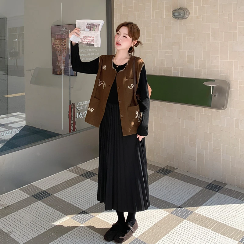 复古刺绣马甲连衣裙2025春秋新款小众ins风气质显瘦慵懒风套装裙