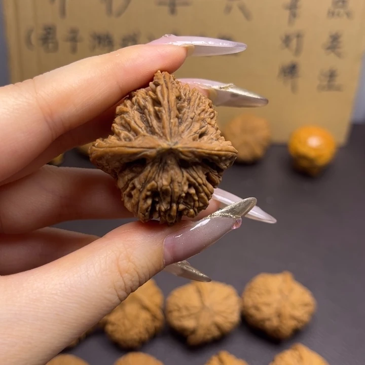 司***Y菩提籽类三棱单只异型有瑕