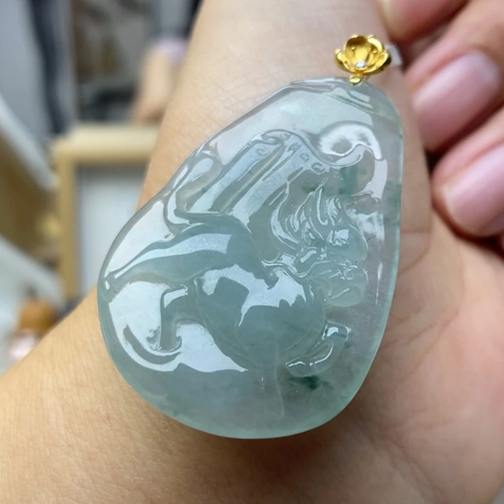 【闪购商品】颈饰18K金镶嵌翡翠24