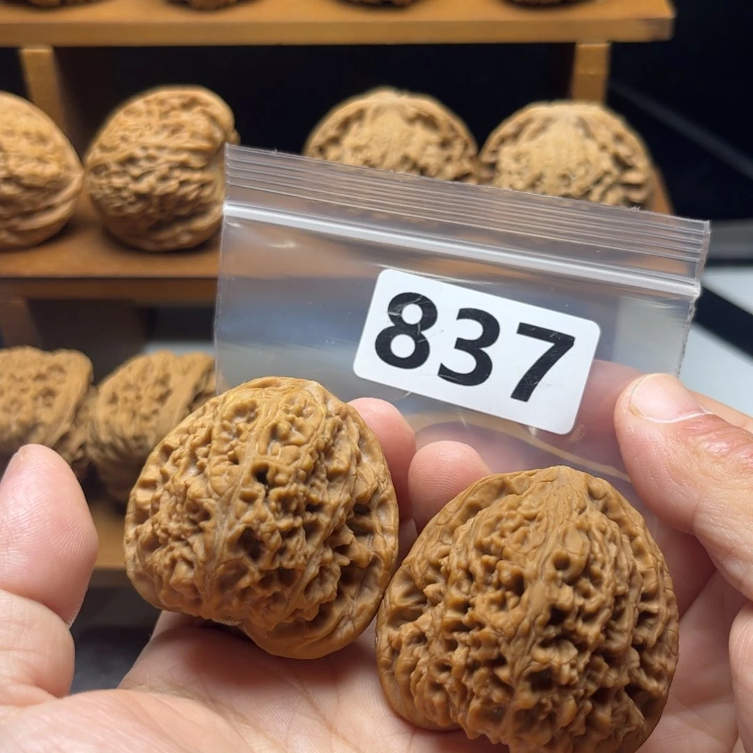 吊坠文玩核桃南疆43