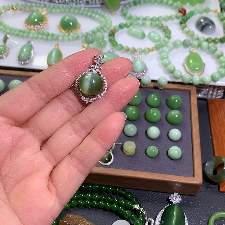 颈饰银S925镶嵌和田玉（碧玉）