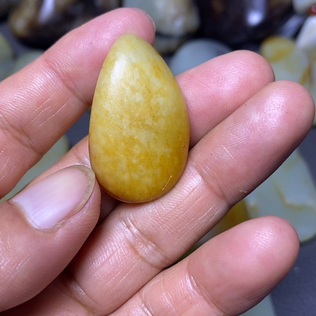 未镶嵌和田玉（糖玉）挂件