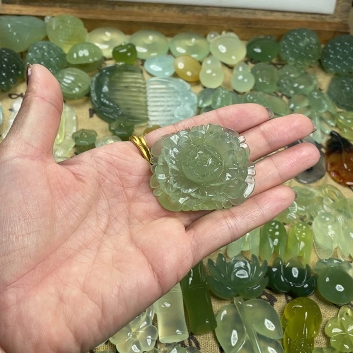 蛇纹石玉合金颈饰