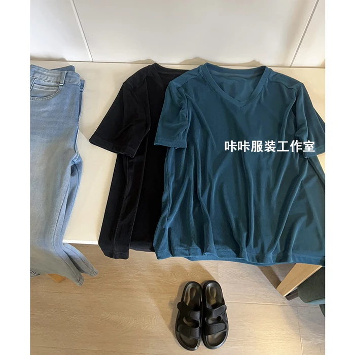 REKAYYAT”旧时光“醋酸简约时尚百搭舒适显瘦气质纯色V领短袖T恤