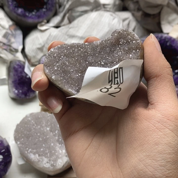 紫晶未镶嵌大型摆件（非配饰）