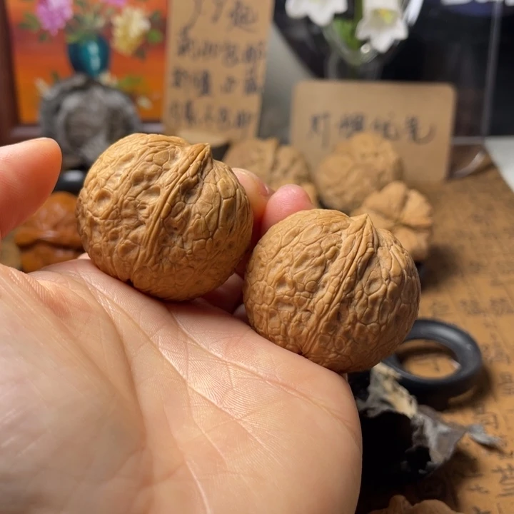 ゞ*囍云南铁核桃默认微瑕76