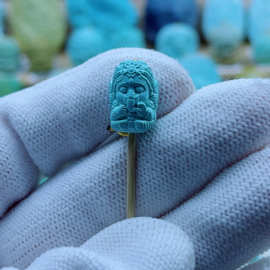 绿松石未镶嵌珠宝奇石