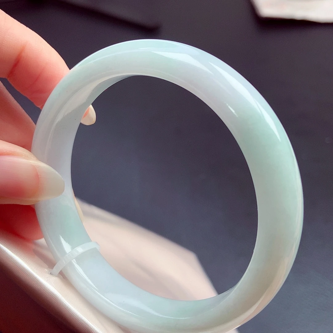 翡翠未镶嵌手镯58圈口