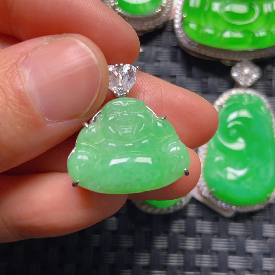 翡翠银S925镶嵌颈饰佛公吊坠