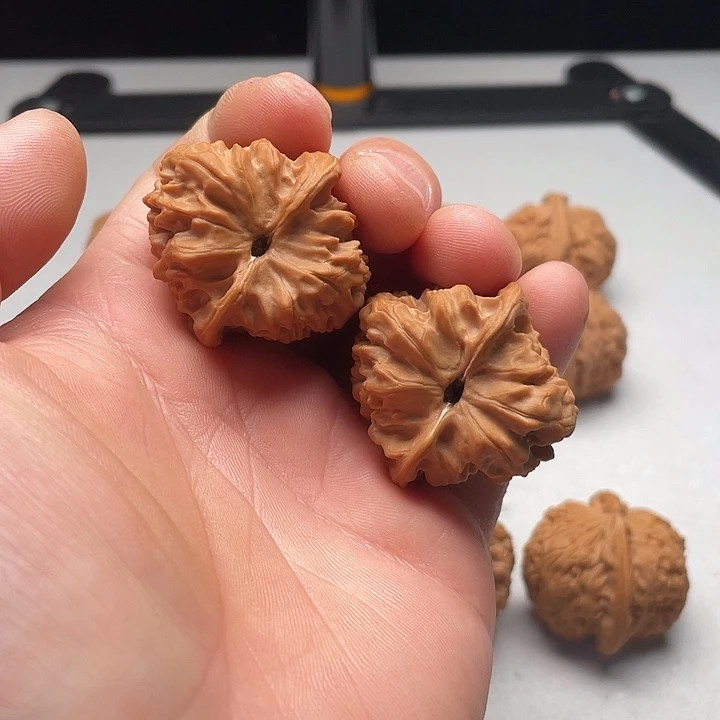 吊坠文玩核桃红马蹄