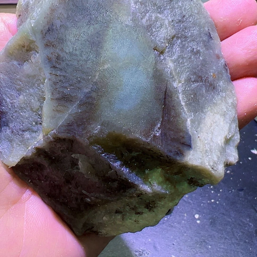 和田玉未镶嵌珠宝半成品