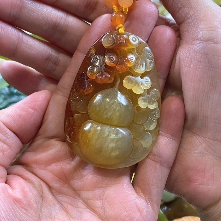 蛇纹石玉未镶嵌挂件