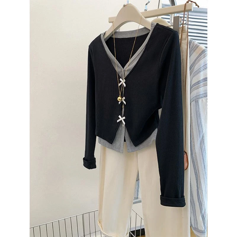 春季穿搭2025新款设计感假两件撞色V领长袖开衫休闲百搭短款上衣