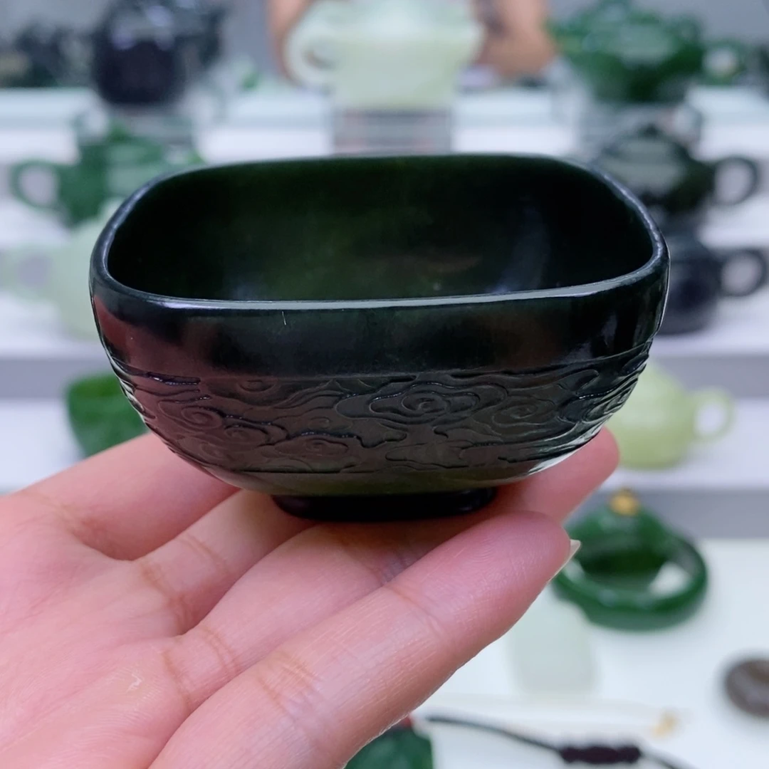 未镶嵌和田玉挂件杯子