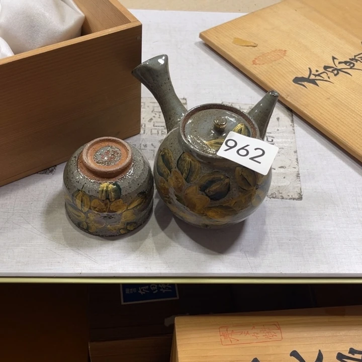 盖碗瓷器的造型和造型也