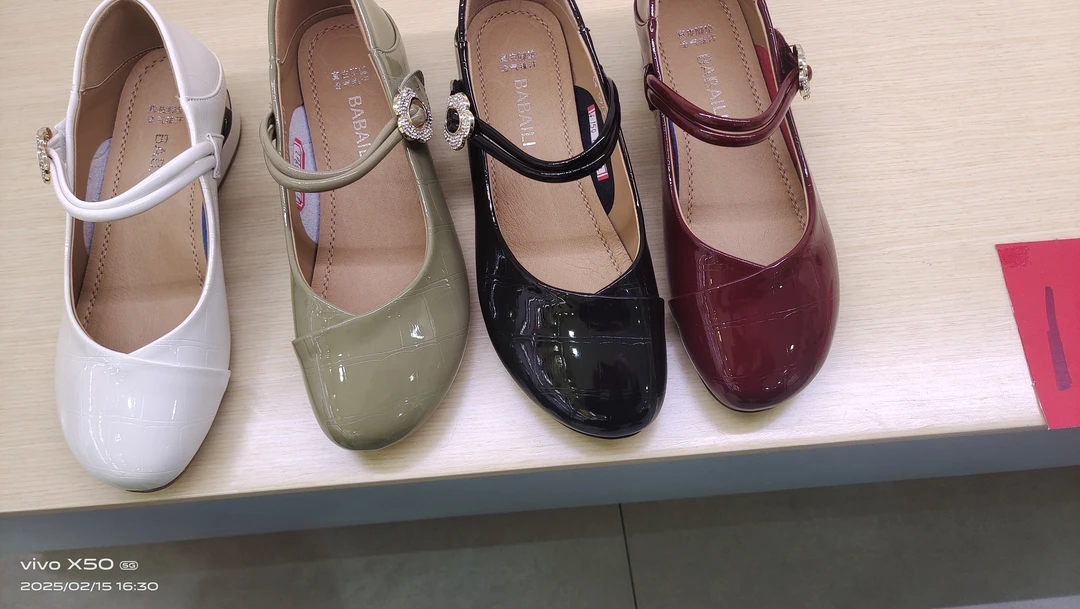 2025春节新品女鞋四色牛漆皮时尚