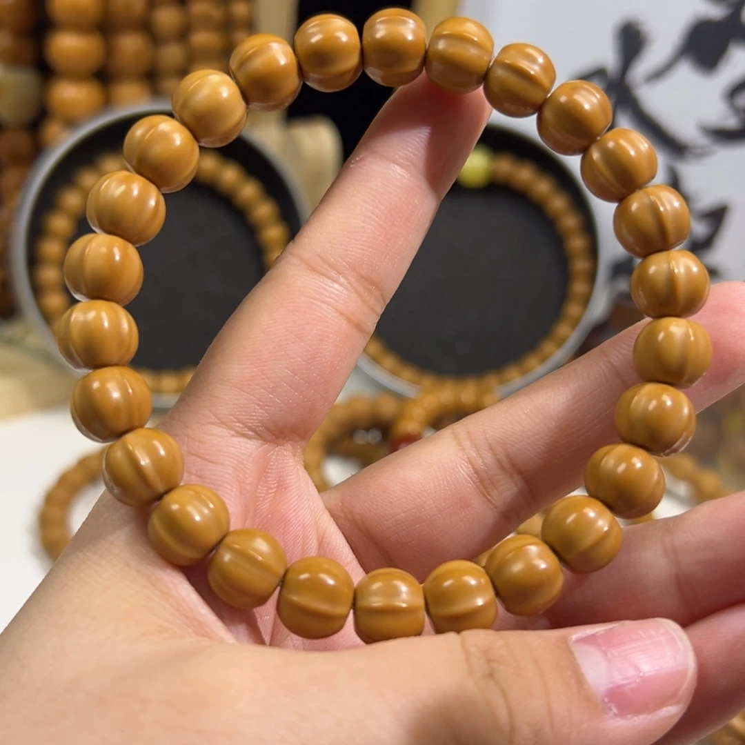 吊坠猴头核桃9+mm鲨鱼背亮面全品无暇