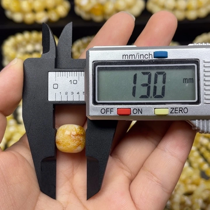 蜜蜡未镶嵌珠宝奇石13m