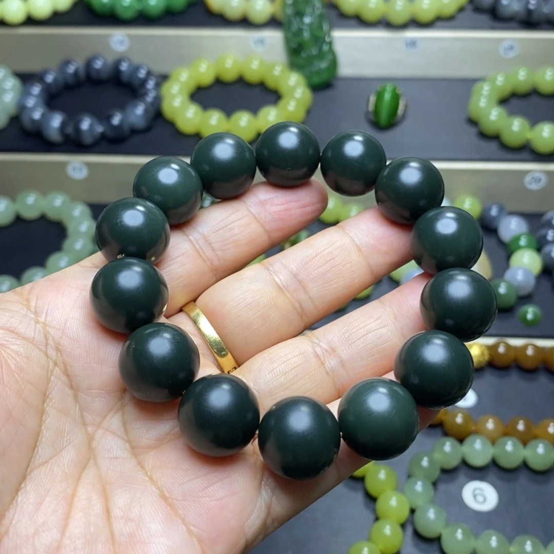 和田玉未镶嵌手串