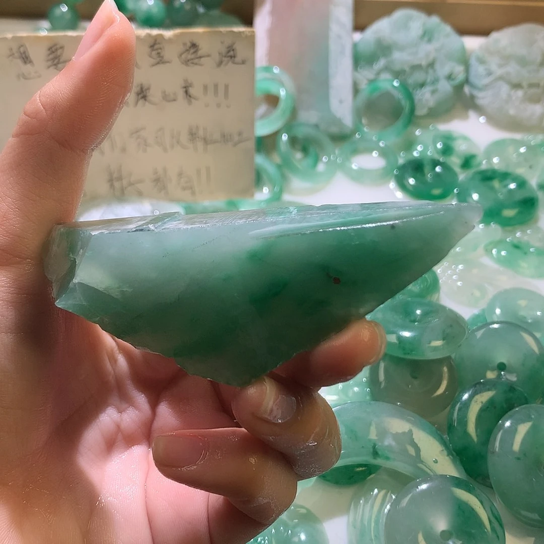 石英质玉未镶嵌珠宝半成品