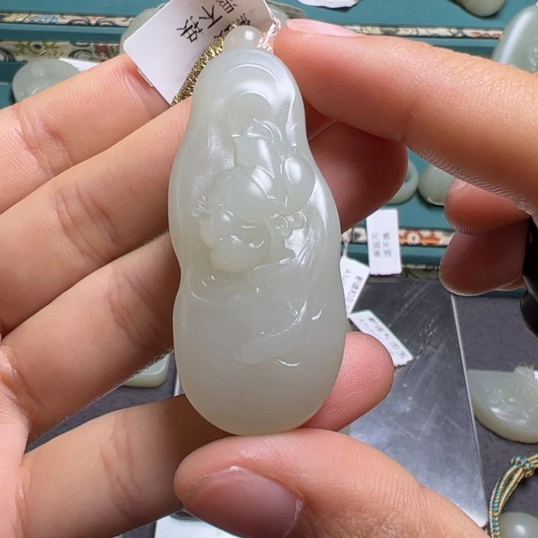 和田玉颈饰未镶嵌